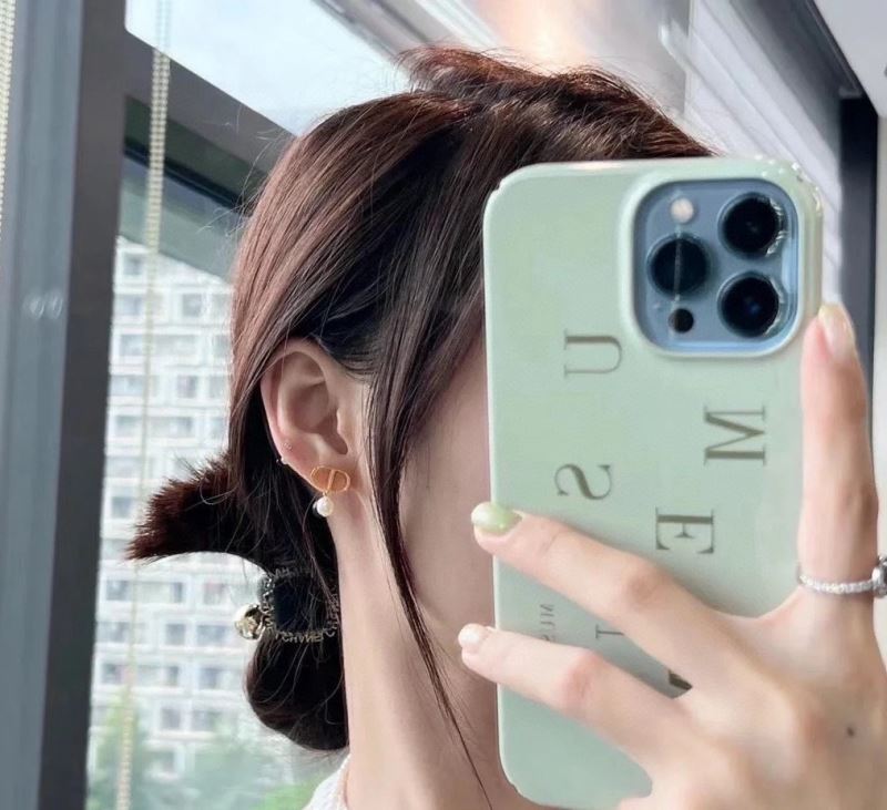 chr1st1an D10r earrings